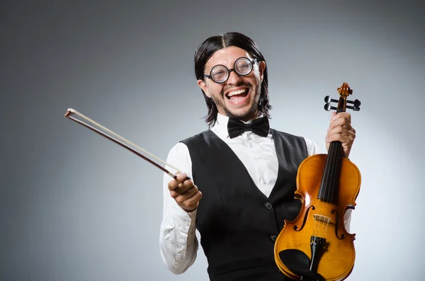 Funny fiddle violin player in musical concept — Stock Photo, Image