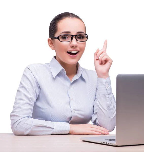 Femeie de afaceri la biroul de lucru cu laptop — Fotografie, imagine de stoc