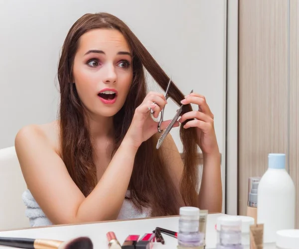 Woman getting ready for the party — Stock Photo, Image