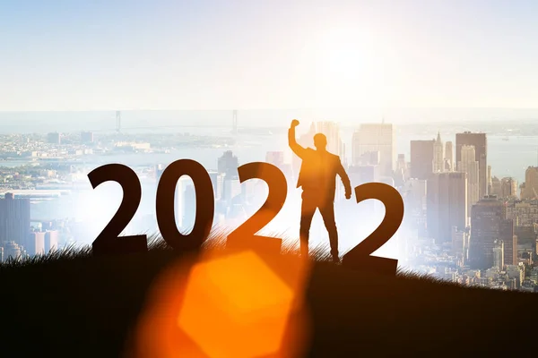 แนวคิดของปีใหม่ปี 2022 กับนักธุรกิจ — ภาพถ่ายสต็อก
