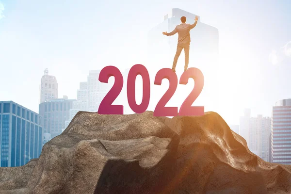 Begreppet nytt år 2022 med affärsmän — Stockfoto