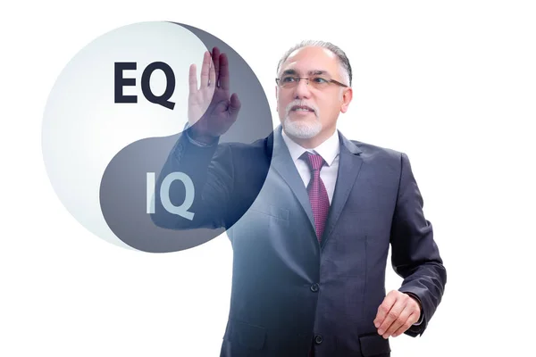 Conceptos de habilidad de EQ e IQ con hombre de negocios —  Fotos de Stock