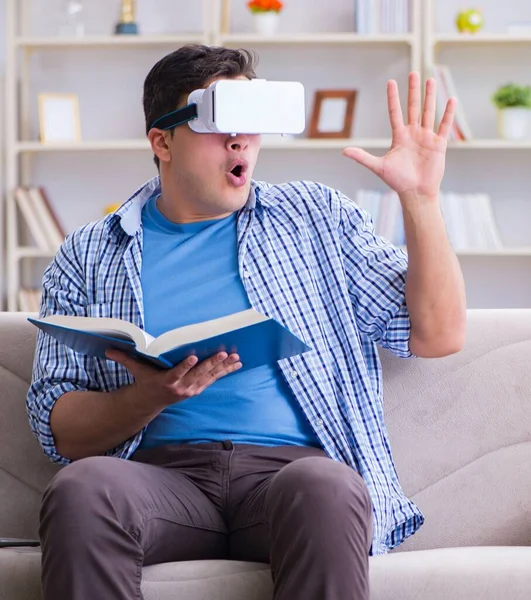 Freelance student with virtual reality glasses at home — Stock Photo, Image