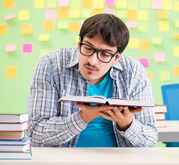 Student with many conflicting priorities — Stock Photo, Image