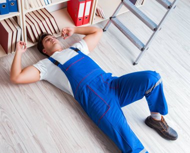 Düşen işçilerde güvensiz davranış konsepti