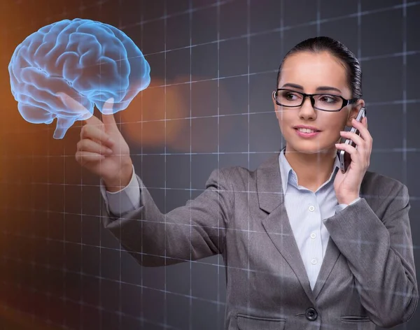 Geschäftsfrau im Konzept der künstlichen Intelligenz — Stockfoto