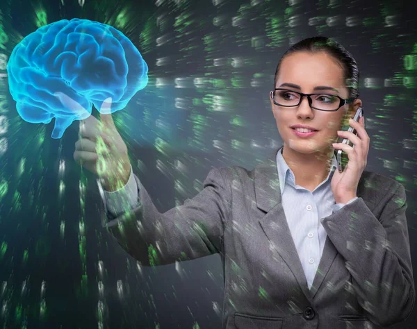 Zakenvrouw in het concept van kunstmatige intelligentie — Stockfoto