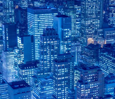 Günbatımında New York Manhattan 'ın gece manzarası