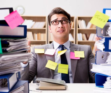 İşadamı birden fazla öncelikle mücadele ediyor