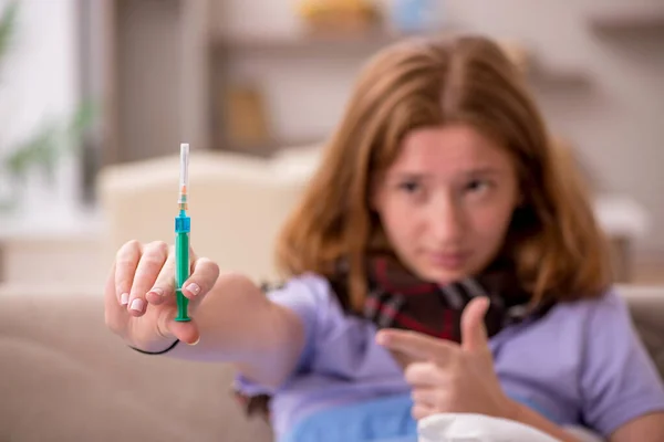 Young woman suffering at home — Stock Photo, Image