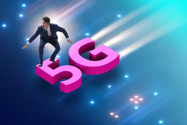 5G technológia telekommunikációs koncepció - izometrikus vetítés — Stock Fotó