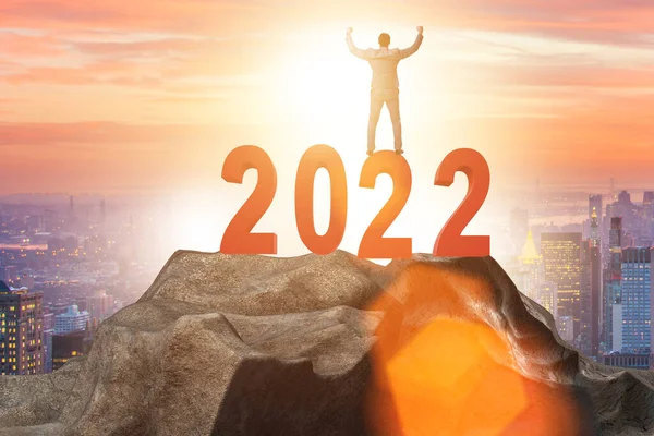 Begreppet nytt år 2022 med affärsmän — Stockfoto