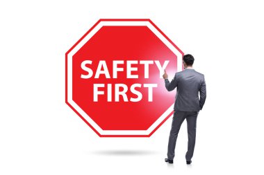 İş adamlarında güvenlik önce gelir.