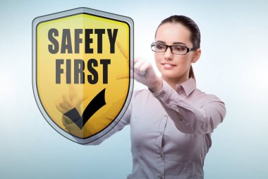 İş kadınlarında güvenlik önce gelir.