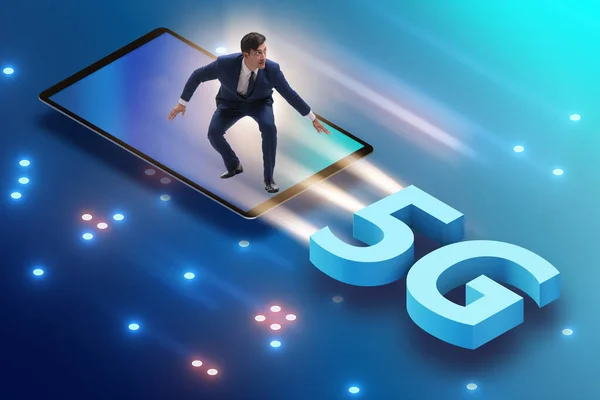 Концепция телекоммуникаций технологии 5G - изометрическая проекция — стоковое фото