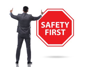 İş adamlarında güvenlik önce gelir.