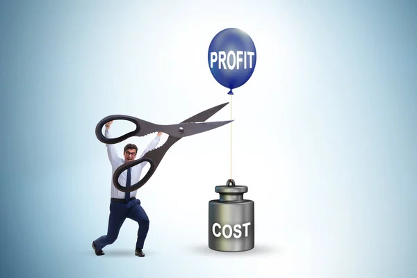 Begreppet vinst och kostnad med affärsman — Stockfoto
