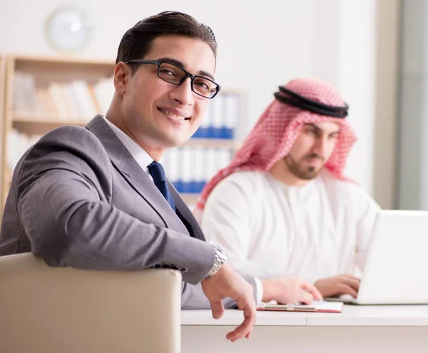 Diverse business concept met arabische zakenman — Stockfoto