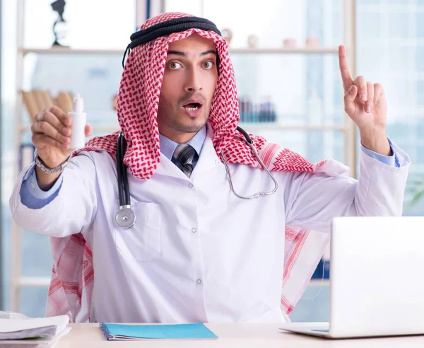 The arab doctor working in the clinic — Stock Photo, Image