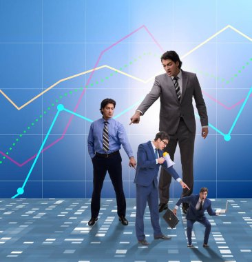 İşadamları başarısızlıkları için birbirlerini suçluyorlar.