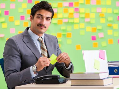 Çelişkili öncelikleri olan bir iş adamı