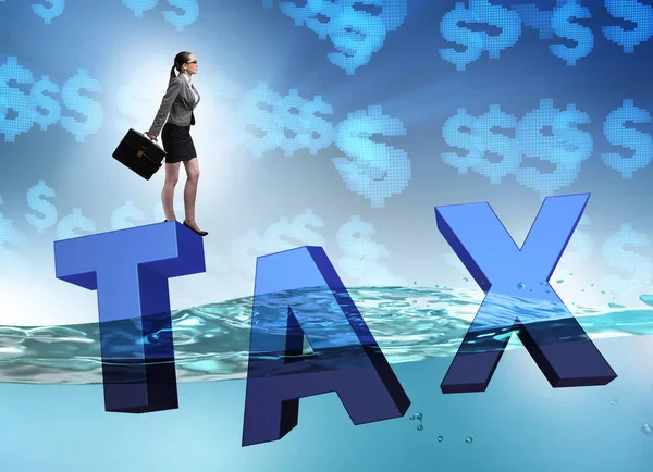 Kobieta kobieta interesu, problemy z płacenia podatków — Zdjęcie stockowe