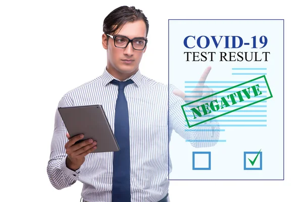 İş adamıyla Coronavirus covid-19 testi — Stok fotoğraf