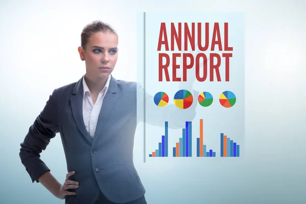 Mujer de negocios en concepto de informe anual —  Fotos de Stock