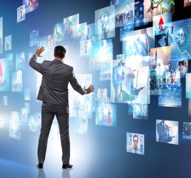 İş adamıyla canlı video konsepti