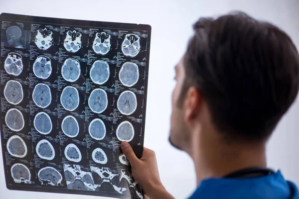 Young male doctor radiologist working in the clinic — Stock Photo, Image