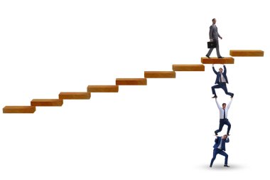 İş adamlarının birbirine yardım ettiği takım çalışması konsepti