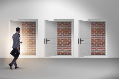 Tuğladan kapısı olmayan bir iş adamı.