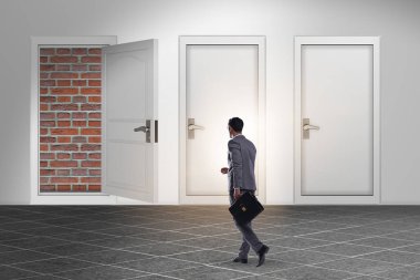 Tuğladan kapısı olmayan bir iş adamı.