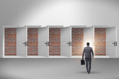 Tuğladan kapısı olmayan bir iş adamı.