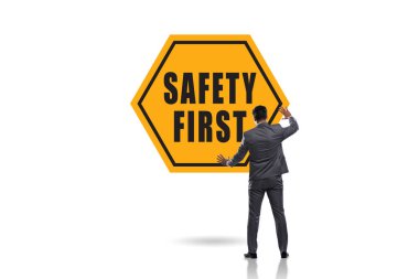 İş adamlarında güvenlik önce gelir.