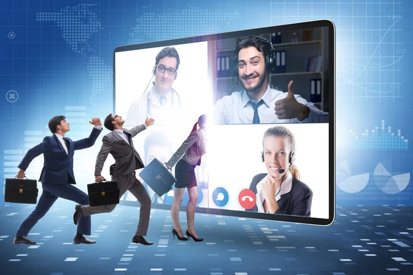 Concepto de videoconferencia con personas en llamada en línea — Foto de Stock