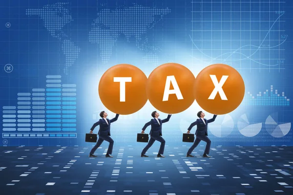 Концепция Налоговой Нагрузки Бизнесменами — стоковое фото