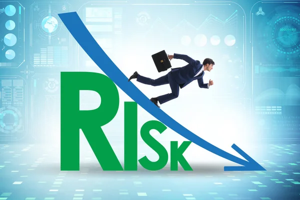 Концепція Зменшення Ризиків Пом Якшення Бізнесменом — стокове фото