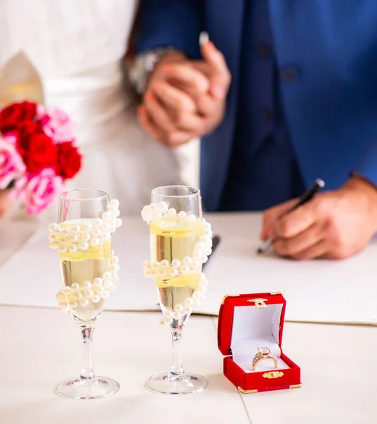 Cerimônia Wedding Com Esposa Marido — Fotografia de Stock