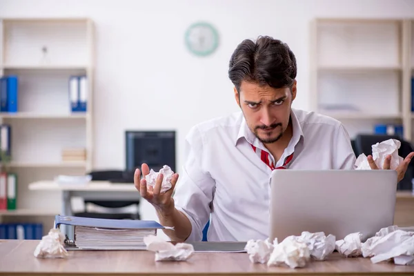 Jovem Empresário Empregado Conceito Brainstorming — Fotografia de Stock