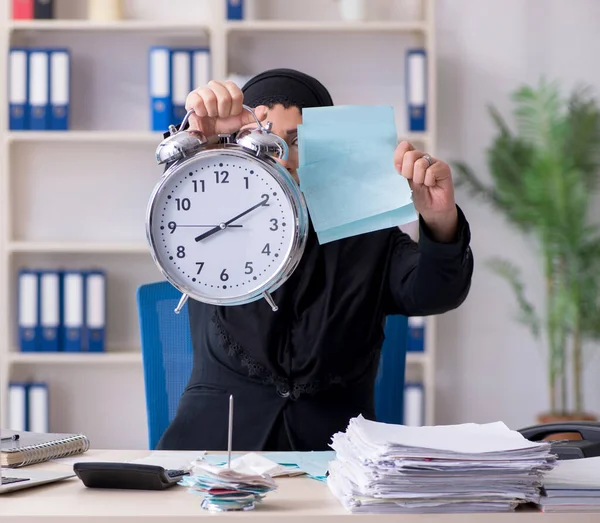 Female Employee Bookkeeper Hijab Working Office — Stock Photo, Image