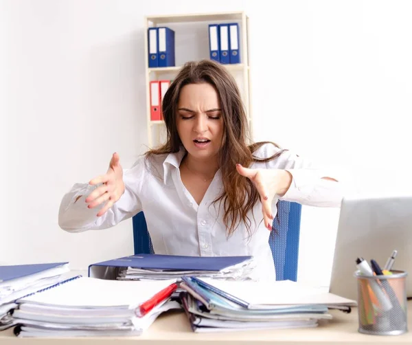 Young Female Employee Unhappy Excessive Work — 图库照片