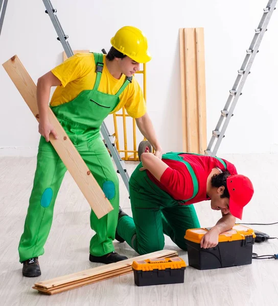 Trabajador Lesionado Compañero Trabajo —  Fotos de Stock