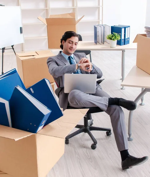 Young Man Employee Boxes Office — Photo