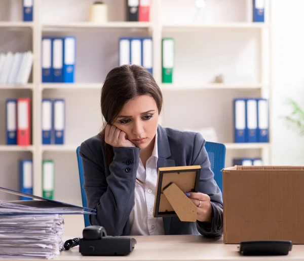 Conceito Demissão Demissão Com Mulher Empregada — Fotografia de Stock