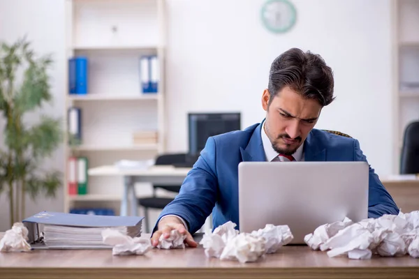 Jovem Empresário Empregado Conceito Brainstorming — Fotografia de Stock