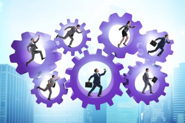 Takım çalışması konseptinde iş adamları