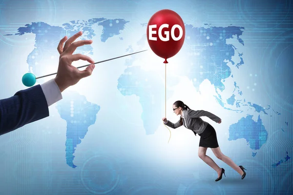 Unternehmerin Übertriebenen Ego Konzept — Stockfoto