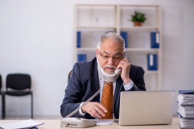 İş yerindeki kazadan sonra eski işadamı