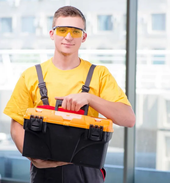 Der Junge Bauarbeiter Gelben Overalls — Stockfoto